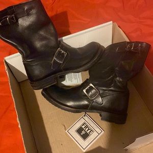 Frye Veronica short black boot women 7.5